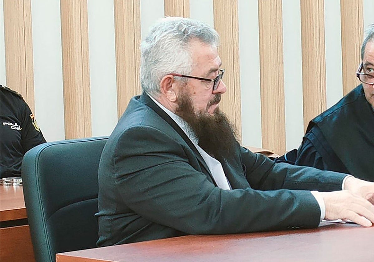 El acusado, durante el juicio en la Audiencia provincial de Pontevedra