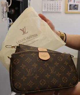 bolso louis Vuitton de segunda mano por 300 EUR en Castelldefels en WALLAPOP