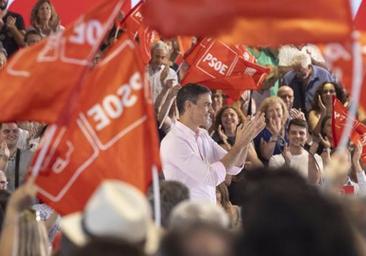 Sánchez fía a su gira mediática la remontada que necesita el 23J