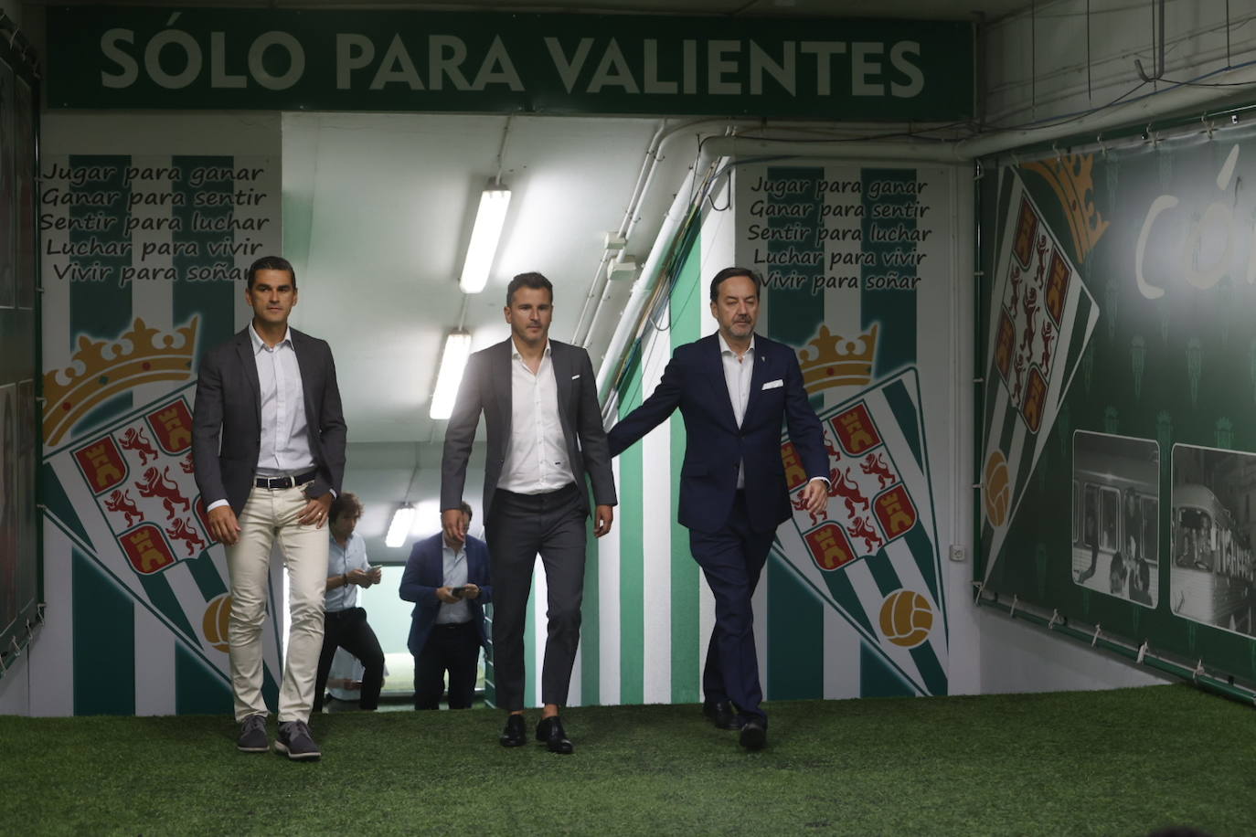 La presentación de Iván Ania como nuevo entrenador del Córdoba CF, en imágenes