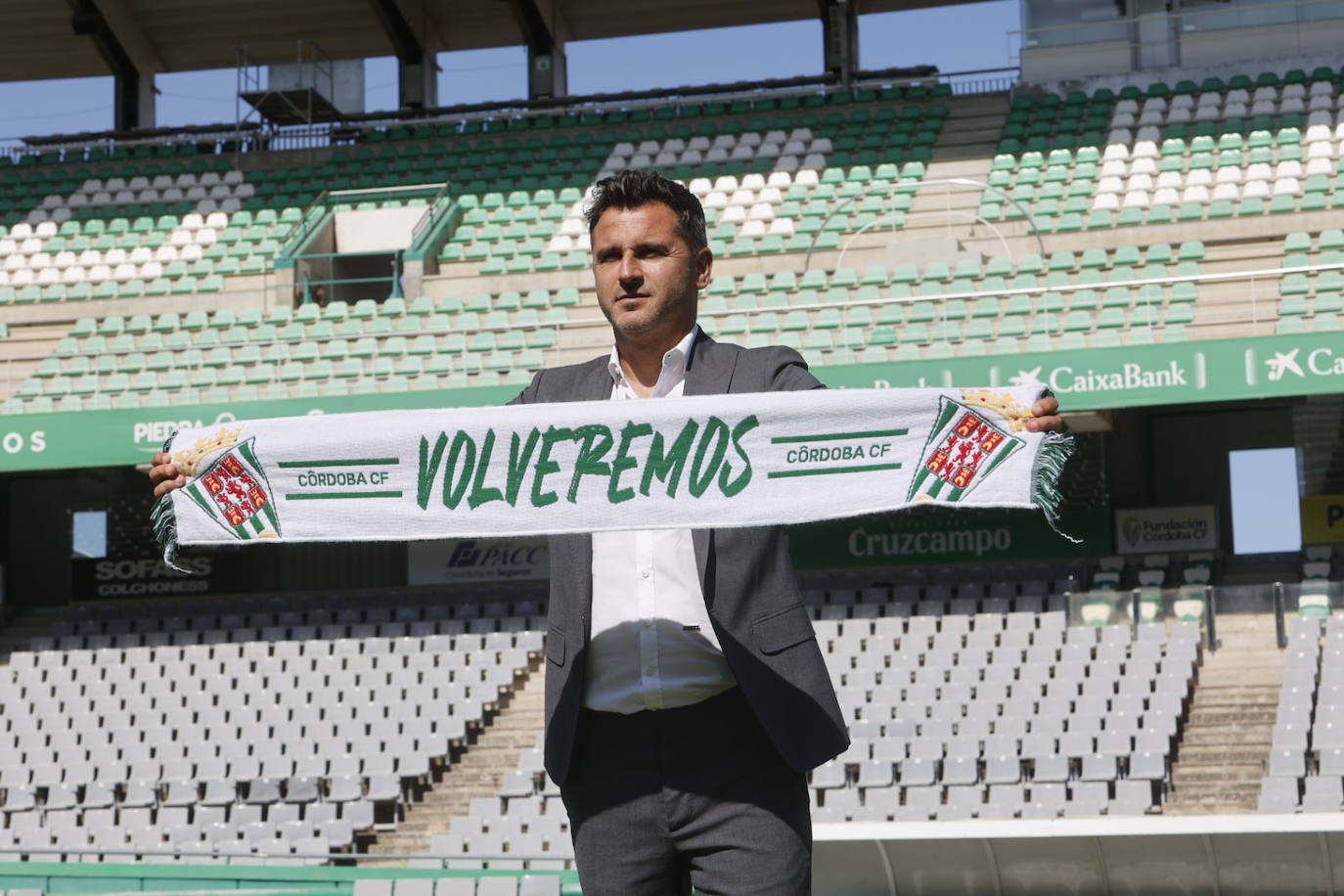 La presentación de Iván Ania como nuevo entrenador del Córdoba CF, en imágenes