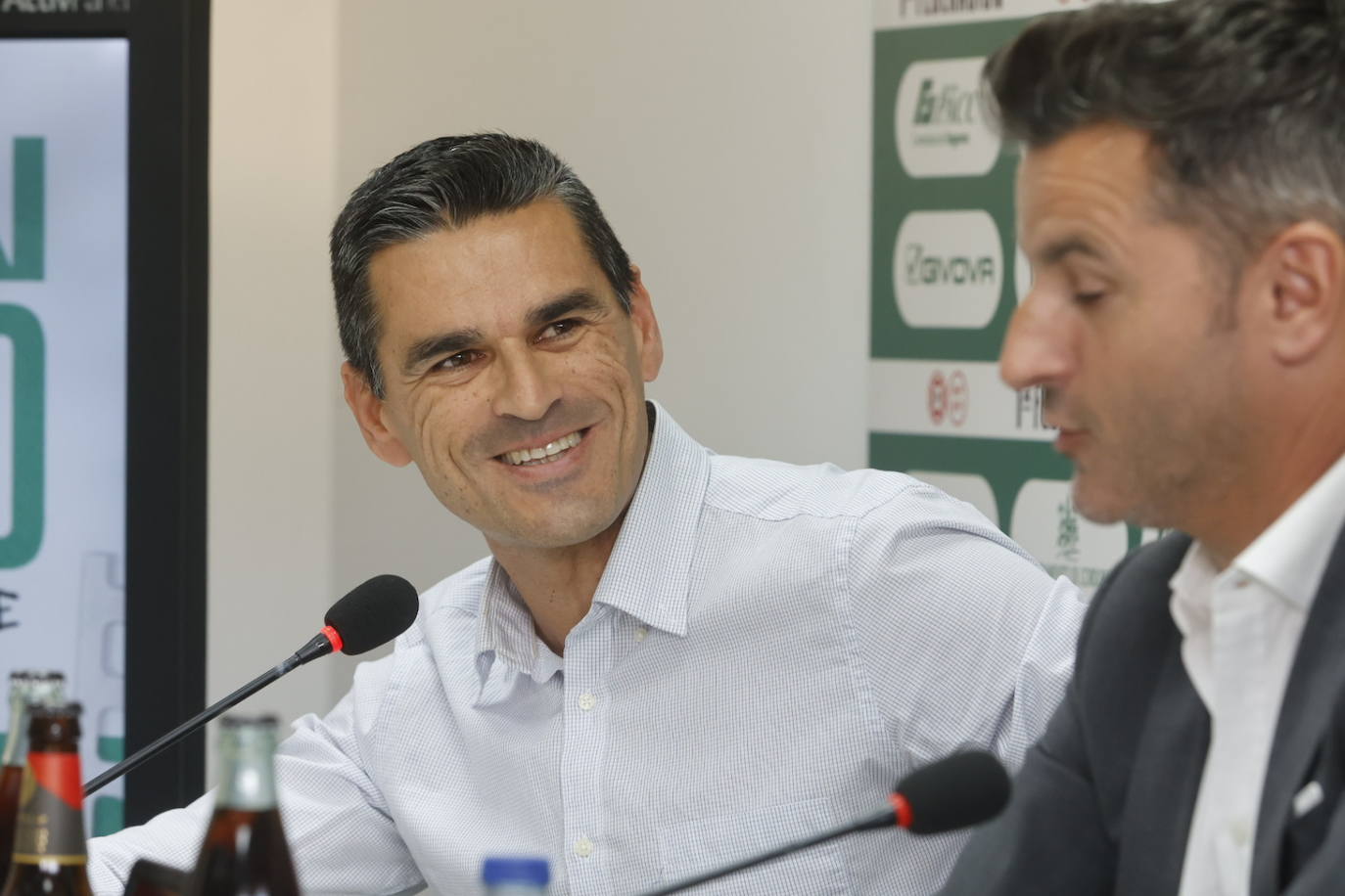 La presentación de Iván Ania como nuevo entrenador del Córdoba CF, en imágenes