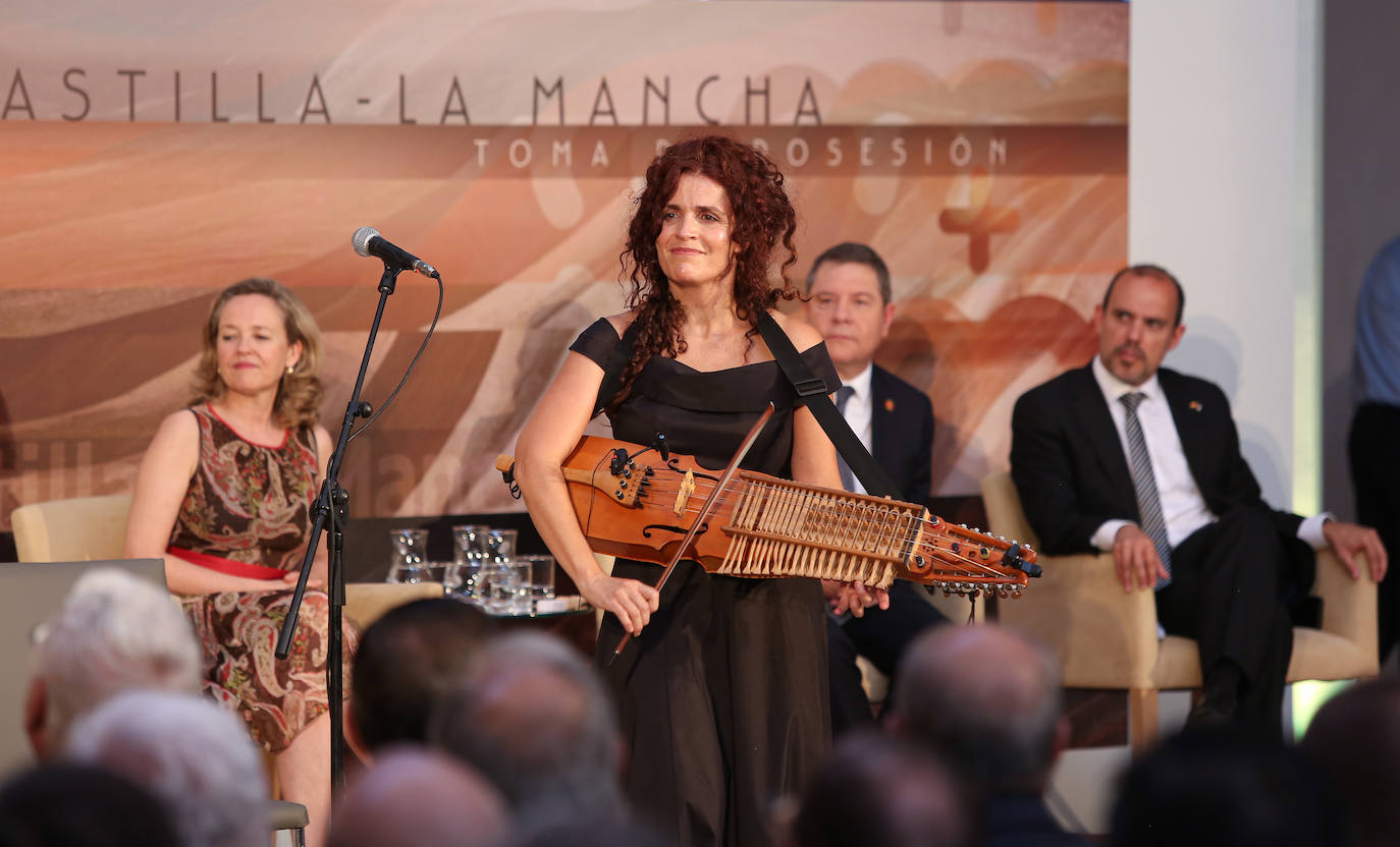 La toma de posesión de Emiliano García-Page como presidente de Castilla-La Mancha, en imágenes