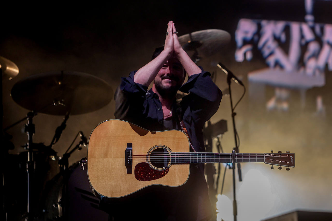 La banda Mumford & Sons durante su actuación