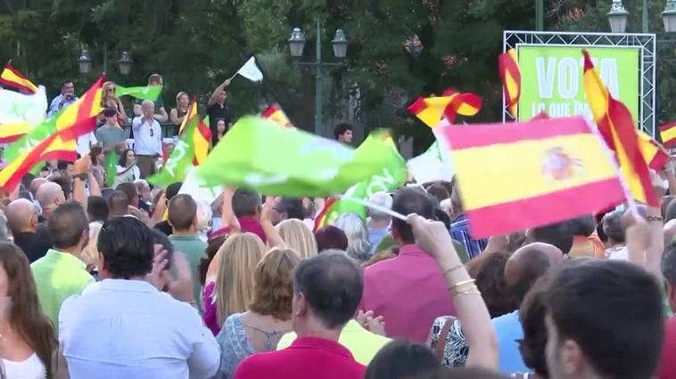 Primer fin de semana de campaña con el PSOE y el PP preparando el 'cara a cara'