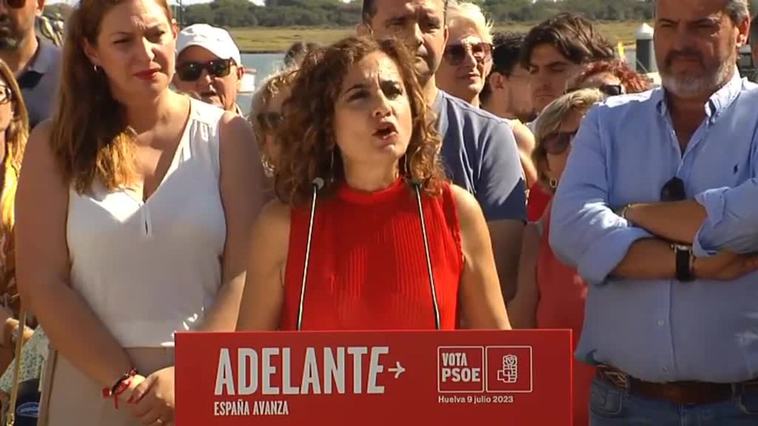 María Jesús Montero: "Las mujeres ven cómo sus derechos se extienden cuando gobierna el PSOE"