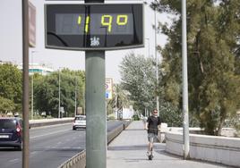 Fotos: Córdoba se abrasa a casi 44 grados a la sombra en la ola de calor