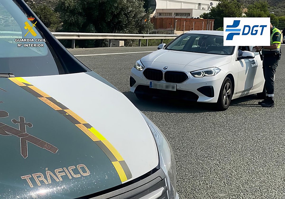 Imagen de archivo de un coche detenido en un control de la Guardia Civil en Alicante