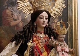 La cabellera de la Virgen del Carmen de San Cayetano, al estilo de las pinturas de su convento de Córdoba