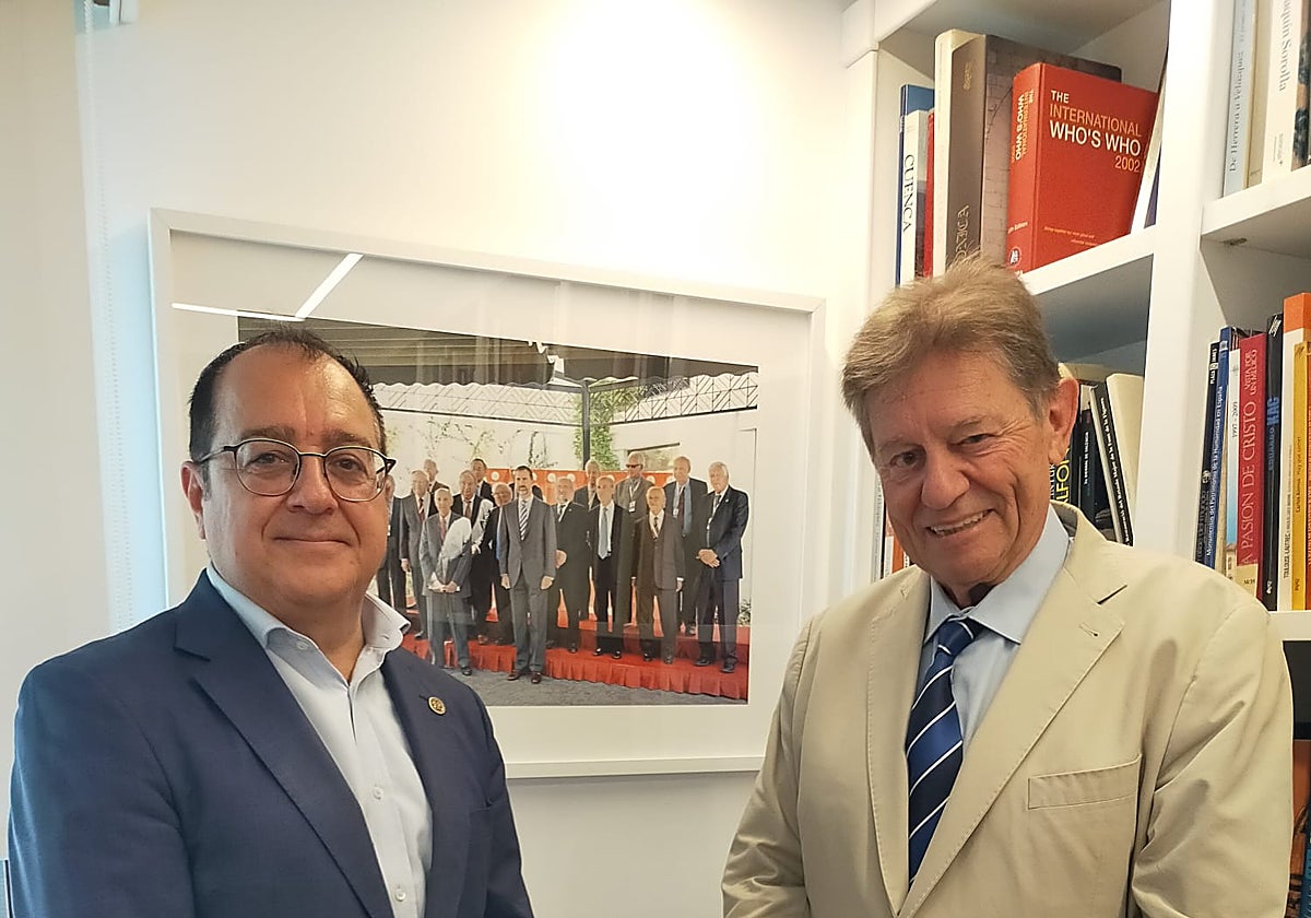 El presidente de la ADSCV, Carlos Fornes, y el director ejecutivo de la Fundación Rei Jaume I, Javier Quesada