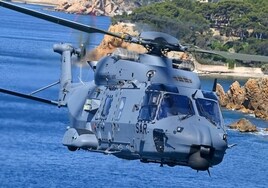 Rescate por un helicóptero de siete bañistas que quedaron aislados en el municipio coruñés de Mañón