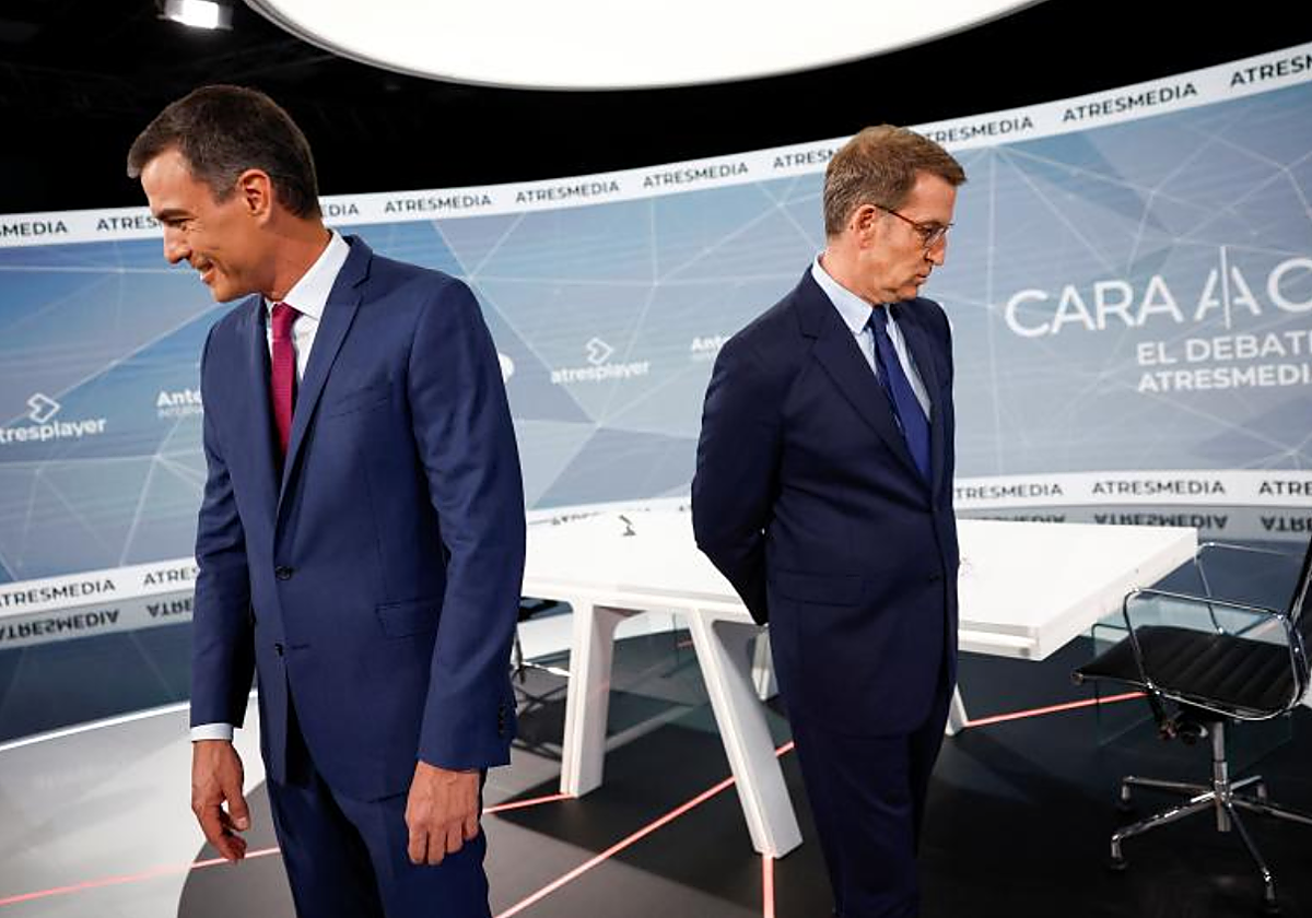 Los candidatos al 23J, Pedro Sánchez y Alberto Núñez Feijóo durante el cara a cara  ayer en Atresmedia