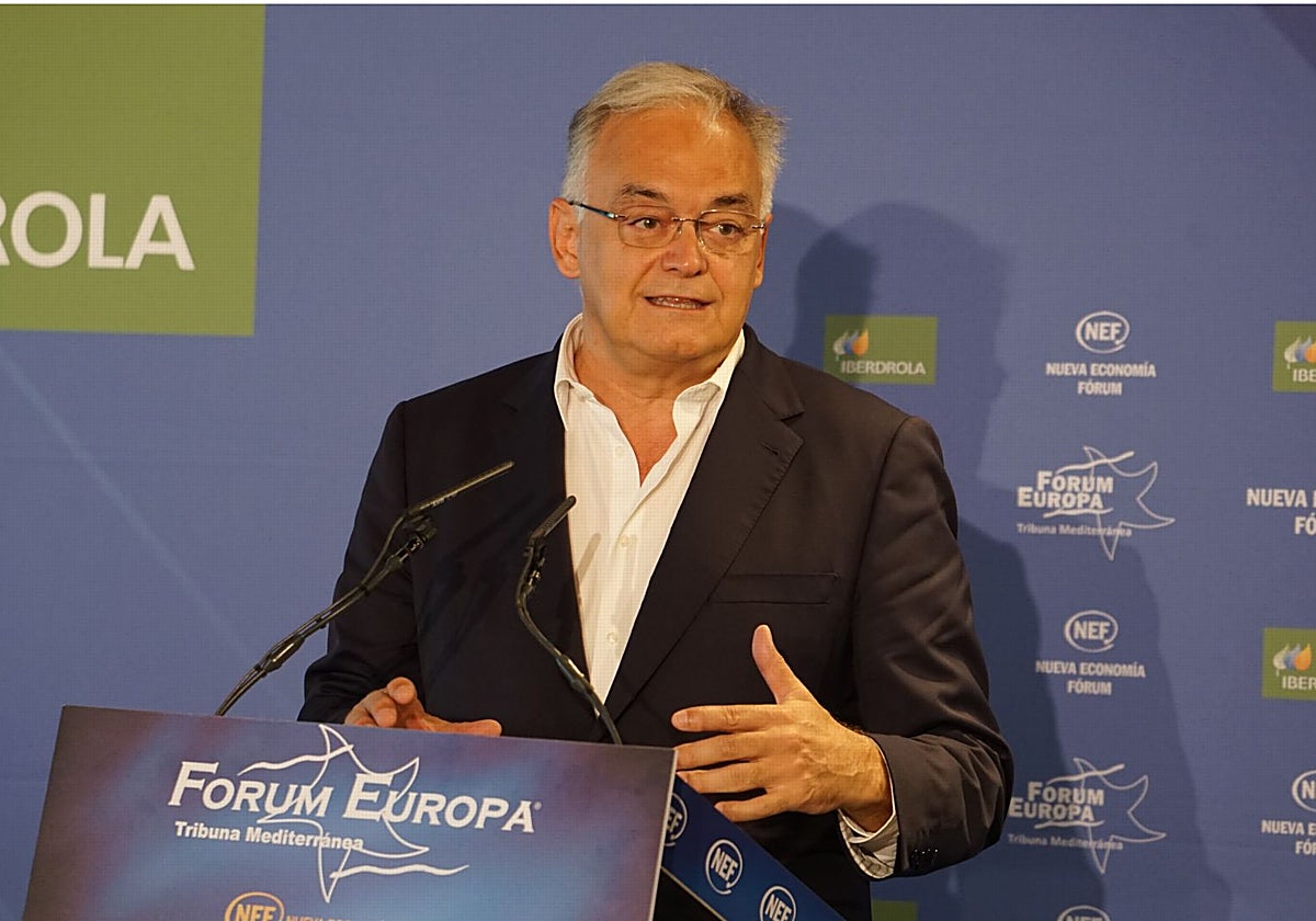 Imagen del vicesecretario de Institucional y eurodiputado del PP, Esteban González Pons, en el Fórum Europa celebrado en Valencia