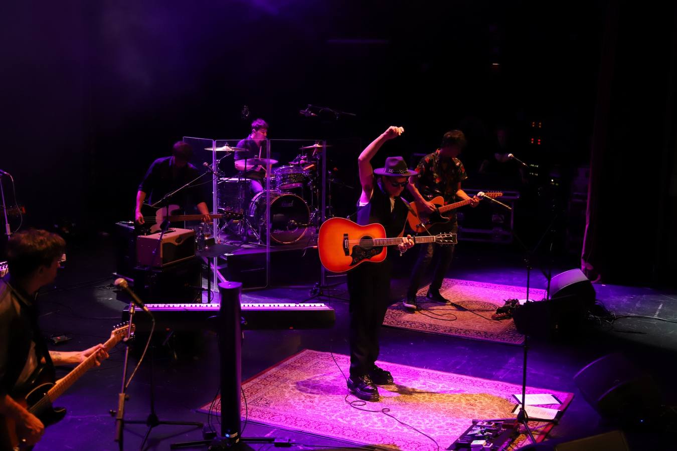 Coti llena el Gran Teatro con sus grandes temas y la fusión en su música