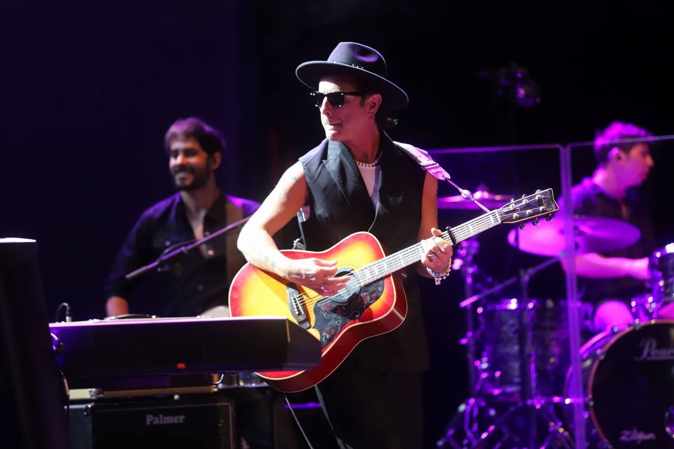 Coti llena el Gran Teatro con sus grandes temas y la fusión en su música