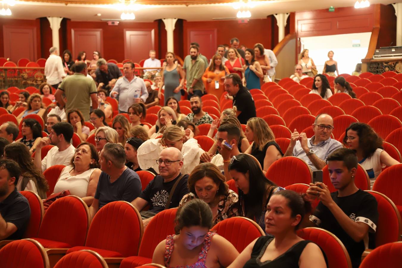 Coti llena el Gran Teatro con sus grandes temas y la fusión en su música
