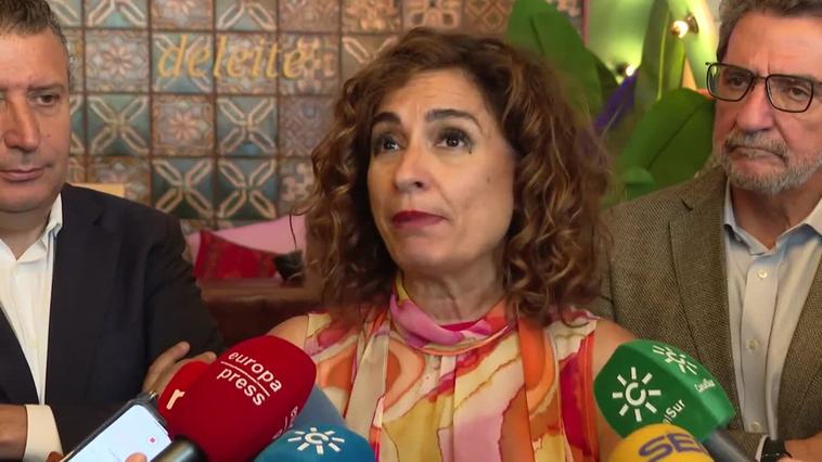Montero (PSOE) apela a votantes "moderados" del PP que quieren un país "tolerante y sin retrocesos"