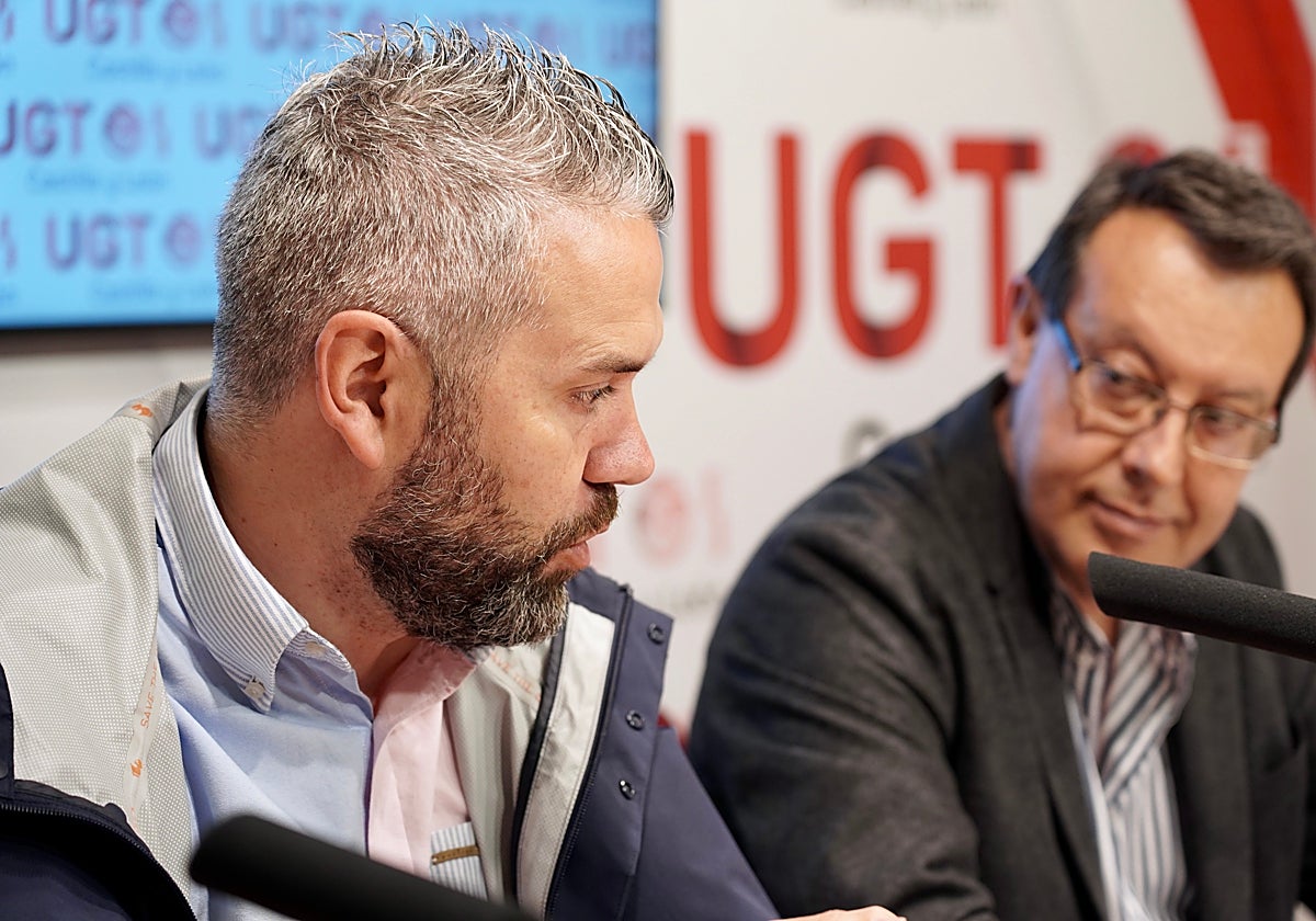 Imagen de archivo de los secretarios de Acción Sindical de UGT Castilla y León y de UGT Servicios Públicos en la Comunidad, Raúl Santa Eufemia y Carlos Arenas