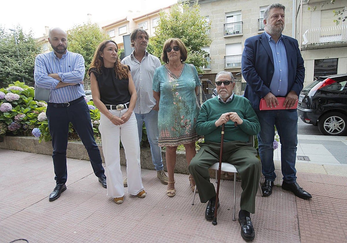 La familia de Déborah Fernández-Cervera, la joven viguesa hallada muerta en O Rosal en 2002