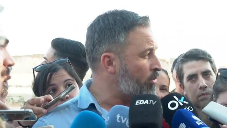 Abascal, "preocupado" al ver a dirigentes socialistas hablar de "sorpresa electoral": "El PSOE es capaz de cualquier cosa"