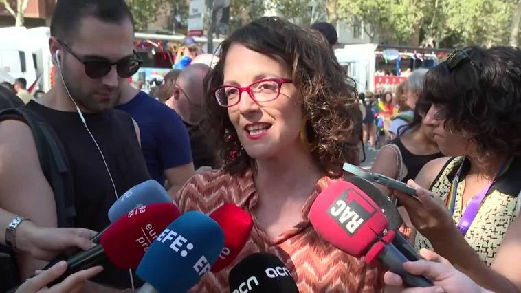 Verge pide "votar derechos" como los LGTBI y reivindica las políticas de la Generalitat