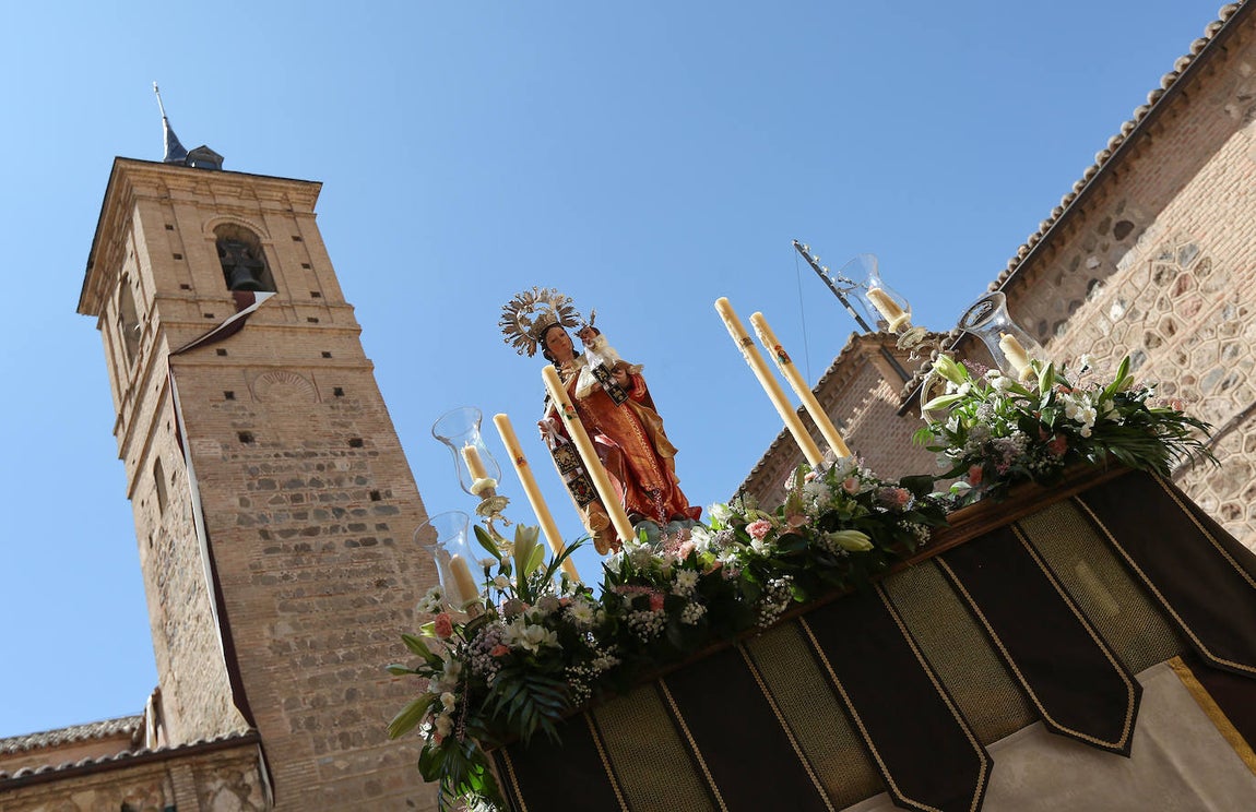 La Virgen del Carmen recorre las calles de Toledo