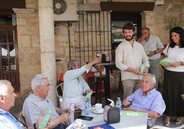 Gallardo sitúa al PP cerca de la izquierda y pide para Vox este 23J el voto de «la España pisoteada por los grandes partidos»