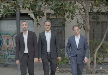 La app Oklends de alquiler de segunda mano parodia ofrecer también políticos