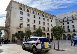 Cinco años y tres meses de prisión por violar a una mujer en una casa de la Playa de San Juan de Alicante