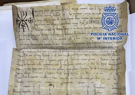 Un privilegio rodado del siglo XII sellado por Alfonso VIII vuelve a la Catedral de Cuenca tras ser robado hace 40 años