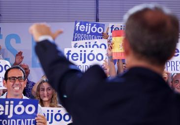 Feijóo hace un alto en la campaña por una lumbalgia