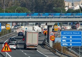 El Parlamento andaluz pedirá al Gobierno que reconsidere su plan para poner peajes en las autovías