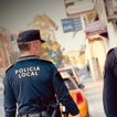 Detenido por pegar a su hijo de dieciséis años y amenazar a él y a su madre con tirarlos por el balcón en Elche