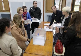 Elecciones generales en Galicia: constituidas las 3.960 mesas electorales