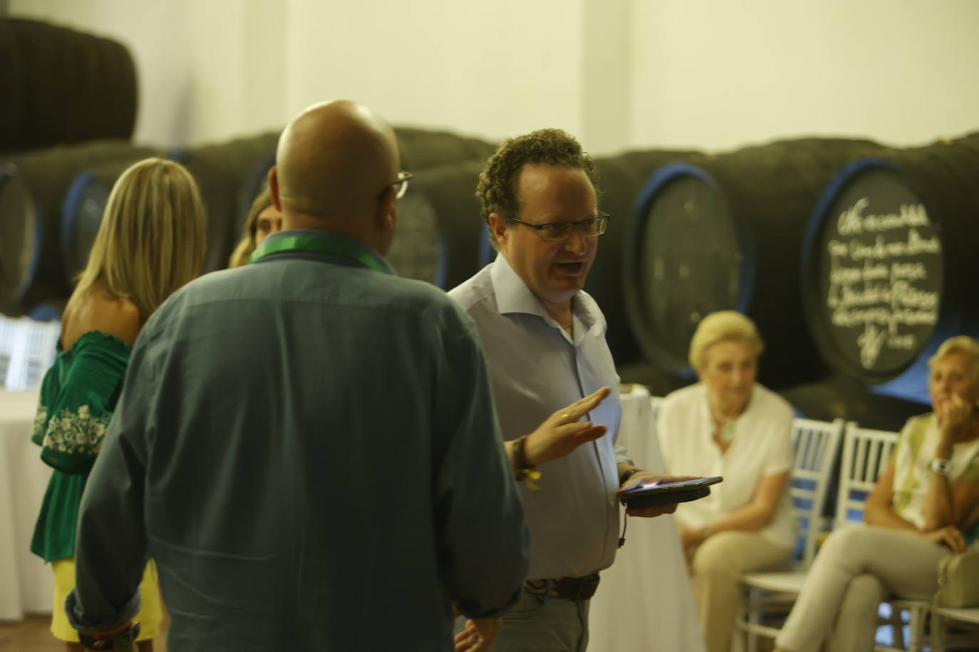 La igualada noche electoral en la &#039;sede&#039; de Vox en Córdoba, en imágenes