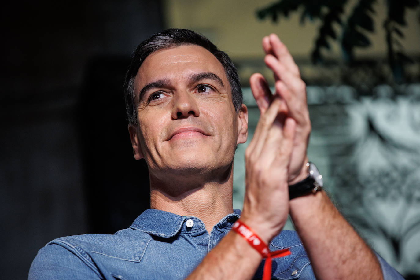 El presidente del Gobierno de España y líder general del PSOE, Pedro Sánchez, agradece a sus votantes los resultados obtenidos en la jornada electoral este domingo en su sede principal