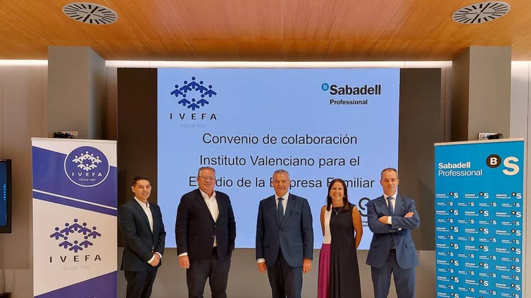 IVEFA y Banco Sabadell aúnan esfuerzos para apoyar a la empresa familiar valenciana