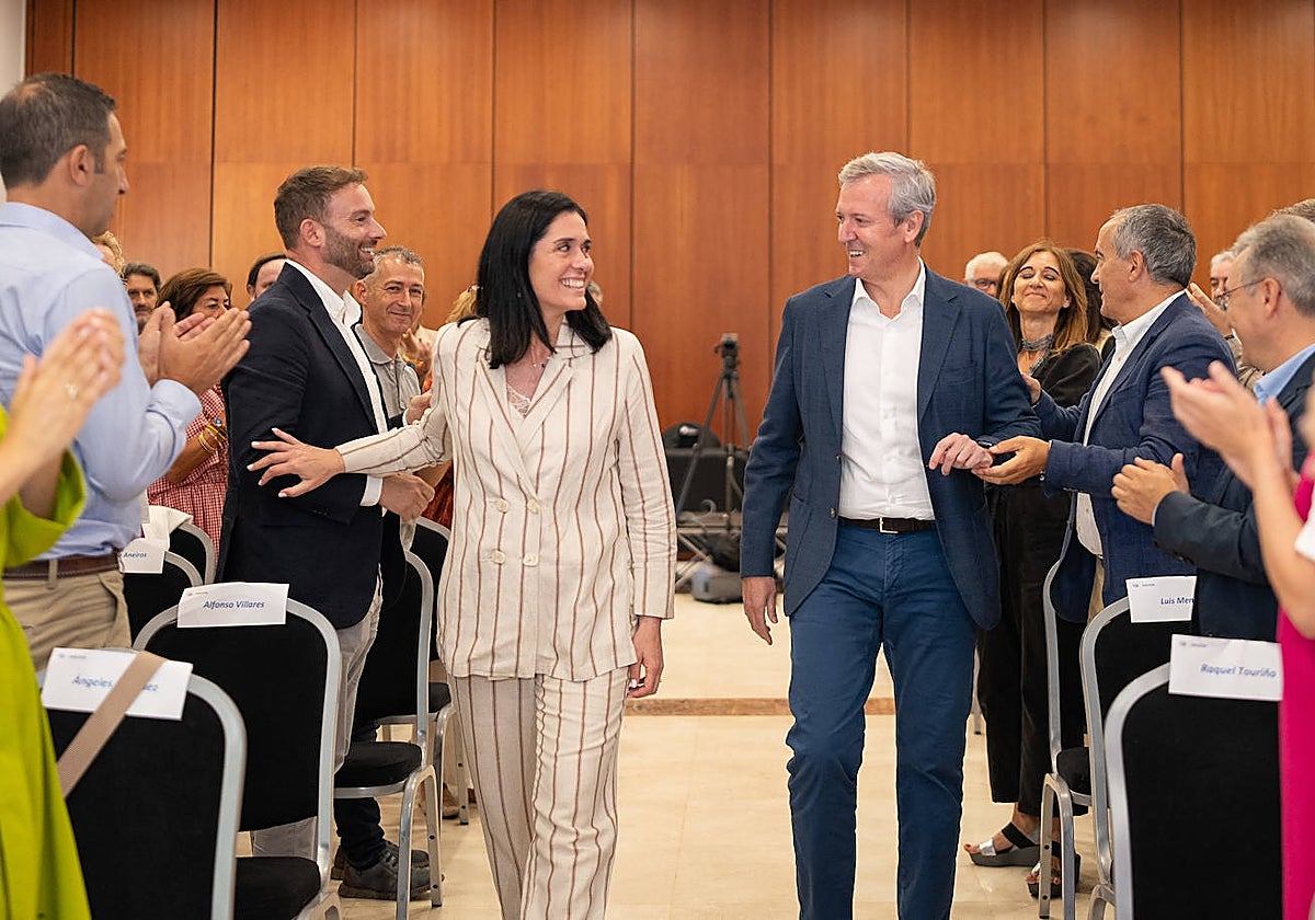 La número dos del PPdeG, Paula Prado, y el presidente de la Xunta, Alfonso Rueda, este miércoles en la junta directiva del partido, organizada en un hotel compostelano