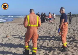 Los tres bañistas muertos en la playa de Tavernes de la Valldigna se ahogaron en una zona sin servicio de vigilancia y socorrismo