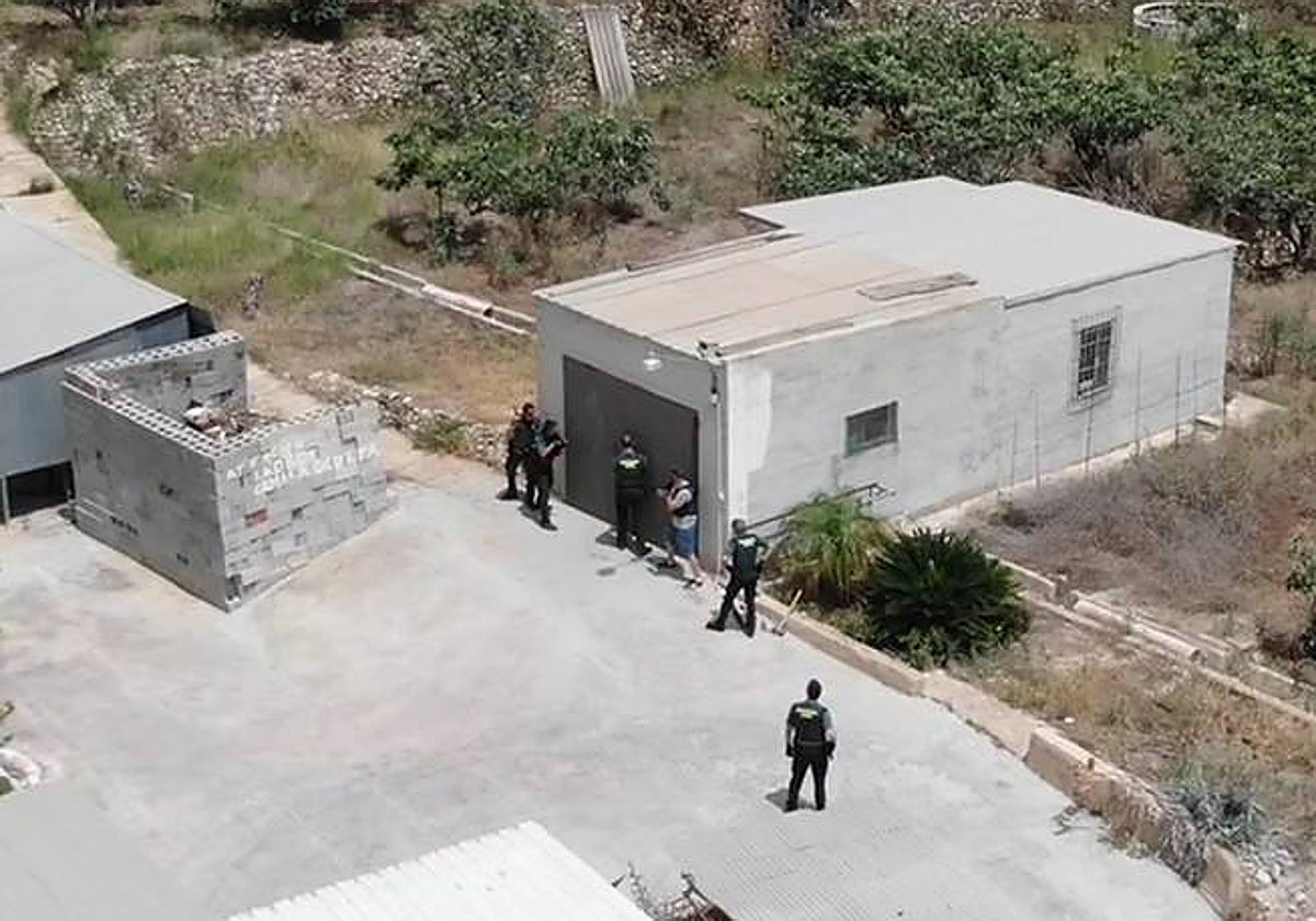 Imagen del dispositivo de detención de la Guardia Civil en Callosa de Ensarriá