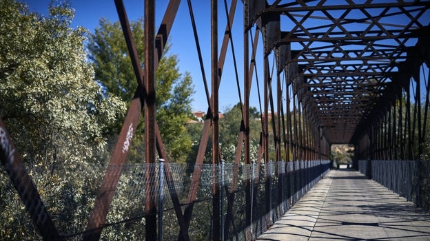 Puente de hierro a la salida de Móstoles