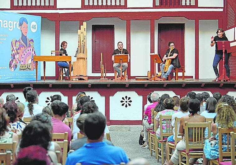 Presentación en el Corral de Comedias de Almagro del nuevo disco de Nao d'amores