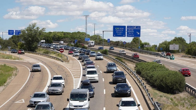 Dispositivo especial de tráfico por la JMJ y retenciones por la 'operación salida' en las carreteras de Castilla y León