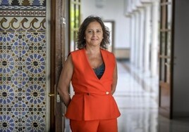 Catalina García, consejera de Salud:  «Nos gustaría poder contratar a más médicos en Andalucía, pero no los hay»