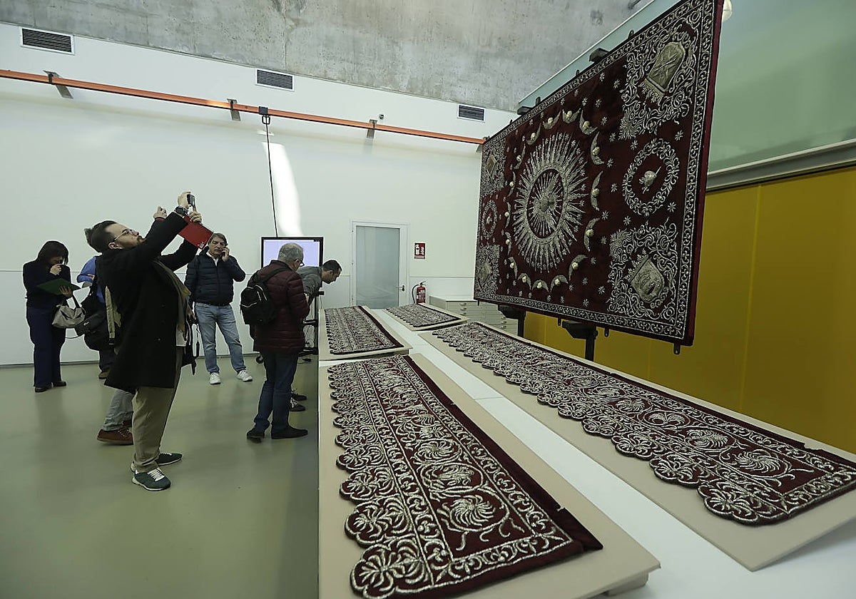 Palio de la Virgen del Valle de Sevilla, restaurado en el Instituto Andaluz del Patrimonio Histórico