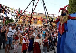 Almonacid de Zorita reivindica a su pasado calatravo en una nueva edición de su mercado medieval