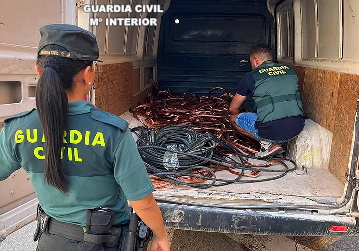 Imagen de parte del cobre robado en la localidad castellonense de l'Alcora