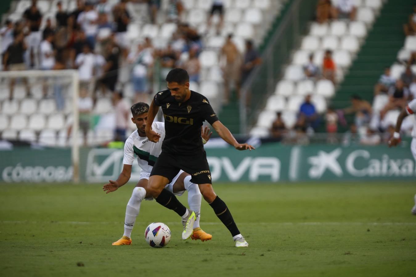 Las mejores imágenes del I Trofeo Puertas de Córdoba, disputado entre el Córdoba CF y el Cádiz CF