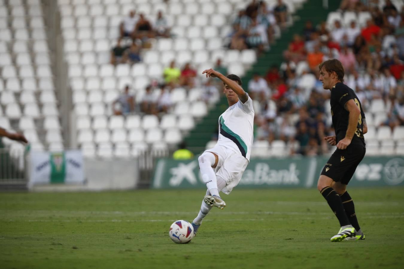 Las mejores imágenes del I Trofeo Puertas de Córdoba, disputado entre el Córdoba CF y el Cádiz CF