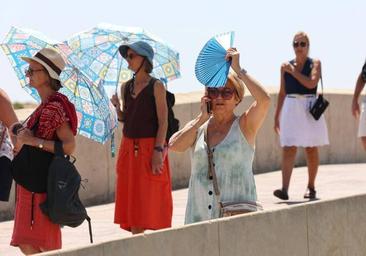 Un julio tórrido deja dos olas de calor y diez días por encima de 40 grados en Córdoba